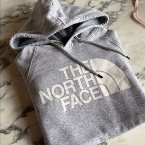 The North Face Half Dome Gray Pullover Hoodie Women’s Small